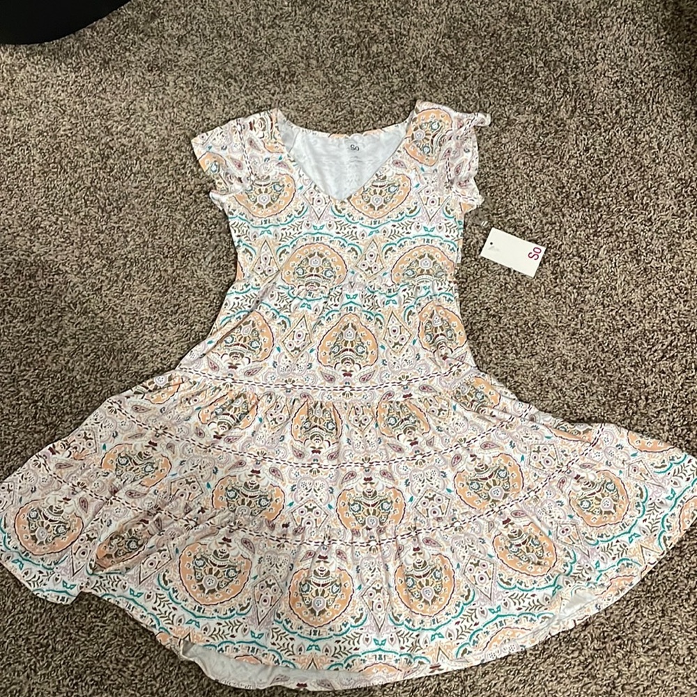 NWT Multicolor patterned short sleeved dress